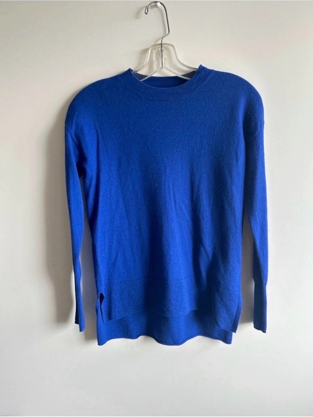 Max Studio 100% Merino Wool Crewneck in Blue Size Small